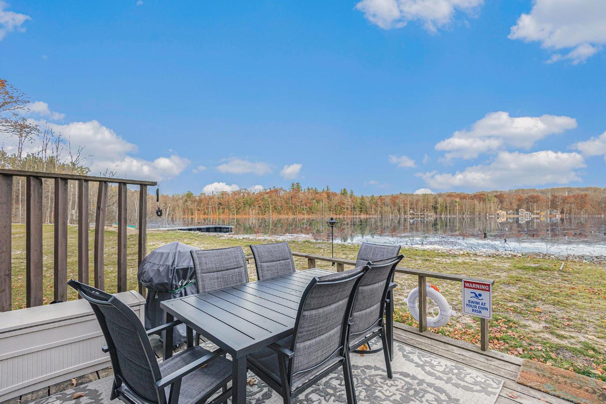 Quiet And Cozy Lakefront Home Near Mt Boyne Гейлорд Экстерьер фото